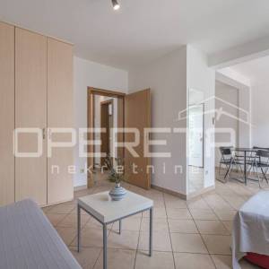 PRODAJA, STAN, CRIKVENICA, CENTAR, 2sobni STAN S VRTOM, 41m2, odmah useljiv, ure