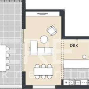 Penthouse feel: 5-soban stan s 100 m² terase i privatnim vrtom