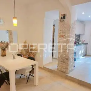 Prodaja, Stan, Pula-Centar, Preradovićeva , 3s, 56m2