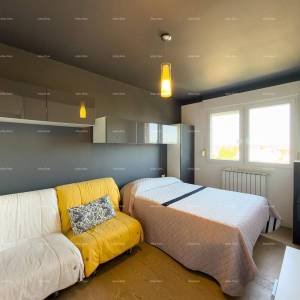 Prodaja- stan s pogledom na more - dvije minute do šetnice Lungomare, Pula!