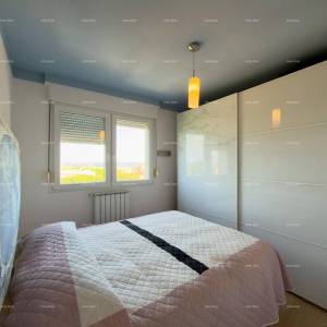 Prodaja- stan s pogledom na more - dvije minute do šetnice Lungomare, Pula!