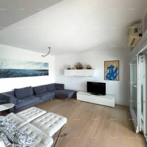 Prodaja- stan s pogledom na more - dvije minute do šetnice Lungomare, Pula!