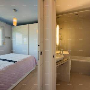 Prodaja- stan s pogledom na more - dvije minute do šetnice Lungomare, Pula!