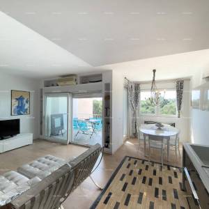 Prodaja- stan s pogledom na more - dvije minute do šetnice Lungomare, Pula!