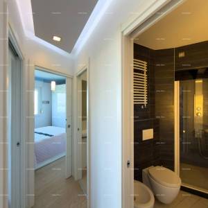 Prodaja- stan s pogledom na more - dvije minute do šetnice Lungomare, Pula!