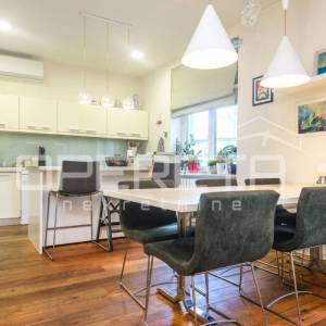 PRODAJA STANA, KVATRIĆ, RAKOVČEVA, 4s, UREĐEN, PARKING!