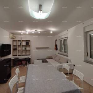 Prodaja stana s 2. spavaće sobe u blizini centra grada, Pula! Dolinka.