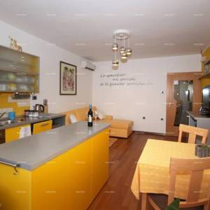 Prodaja stana u Puli – odlična lokacija, kompletno adaptiran