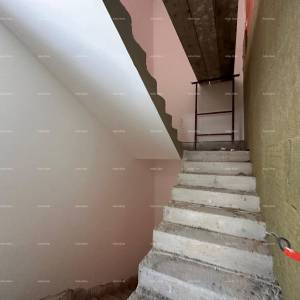 Prodaja stana/penthouse u novogradnji sa velikom terasom, Štinjan!