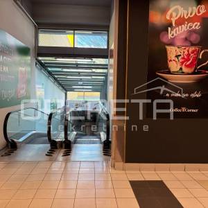 Prodaja, Ulični lokal, Centar, Heinzelova , 141m2