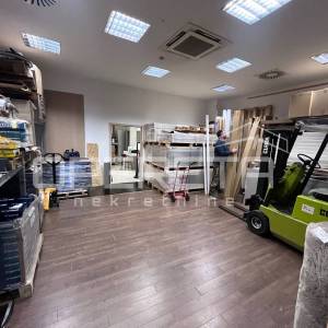 Prodaja, Ulični lokal, Zabok, Zivtov trg, 370m2