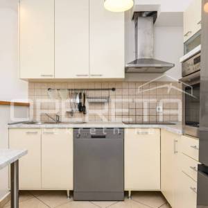 PRODAJA, ZAGREB, REMETE, ČRET, STAN, 4SOBAN, 85,67m2 - OBITELJSKI STAN u blizini