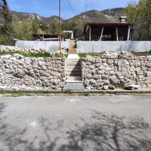 Prodaja zemljišta 1100 kvadrata