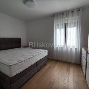 Prodaja,Klara,trosoban stan 76,35m na drugom  katu, terasa, parking