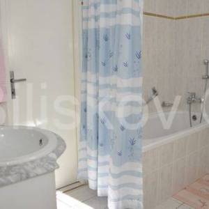 Prodaja,Rab,Autohtona kamena kuća u nizu površine 500m2,prilika