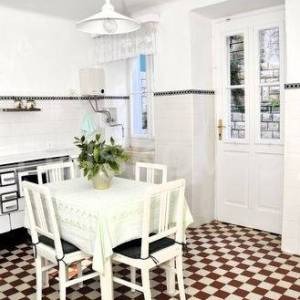 Prodaja,Rab,Autohtona kamena kuća u nizu površine 500m2,prilika