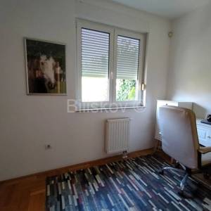 Prodaja,Remete,dvoetažni četverosobni stan 94,82m2,garaža,vrt