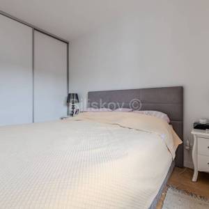 Prodaja,Vrbani,stan 98,75 m² u održavanoj WMD zgradi, 2parkirna mjesta