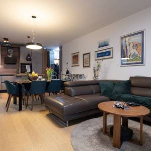 Prodaja,Vrbani,stan 98,75 m² u održavanoj WMD zgradi, 2parkirna mjesta