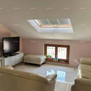 Prodaje se 2-sobni stan, VABRIGA, 68 m2, sa bazenom