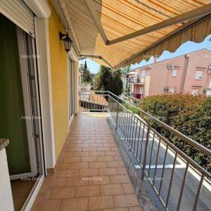 Prodaje se dvojna  kuća u Poreču, 2 km od mora