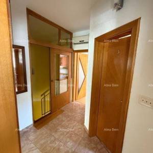 Prodaje se dvojna  kuća u Poreču, 2 km od mora