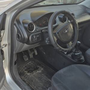prodaje se Ford Fiesta