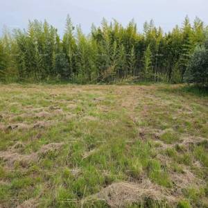 Prodaje se građevinsko zemljište poslovno-stambene namjene na atraktivnoj lokaciji, 990 m2