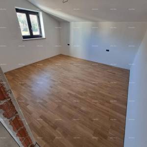 Prodaje se kuća s bazenom i pogledom na more – mirno selo Raša