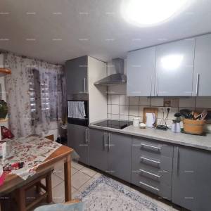 Prodaje se kuća u nizu – Vodnjan centar