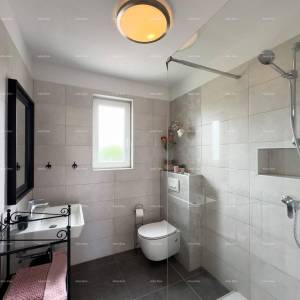 Prodaje se kuća u Novigradu, blizu mora