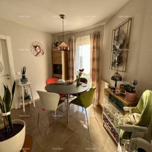 Prodaje se luksuzan prostrani stan u centru Rovinja