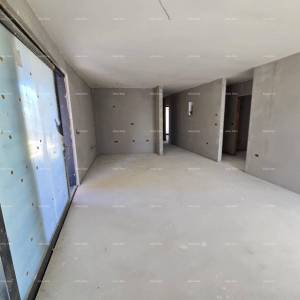 Prodaje se luksuzan stan u Medulinu,  strogi centar mjesta, par minuta lagane šetnje do rive i mora.