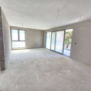 Prodaje se luksuzan stan u Medulinu,  strogi centar mjesta, par minuta lagane šetnje do rive i mora.