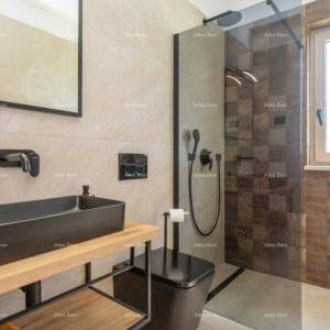 Prodaje se luksuzna vila u Labinu sa bazenom!