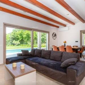 Prodaje se luksuzna vila u Labinu sa bazenom!