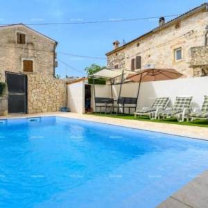 Prodaje se moderna kuća,  blizu Poreča