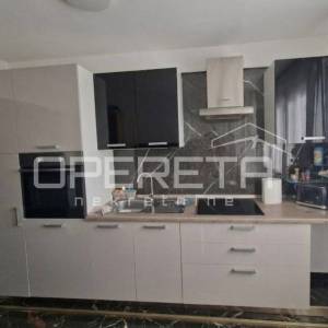 Prodaje se novo uređen i potpuno namješten 2-soban stan