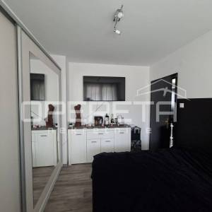 Prodaje se novo uređen i potpuno namješten 2-soban stan