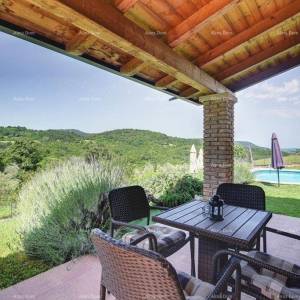 Prodaje se prekrasna vila sa bazenom u blizini Pazina