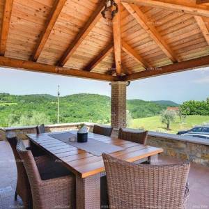 Prodaje se prekrasna vila sa bazenom u blizini Pazina