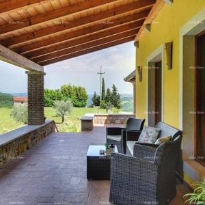 Prodaje se prekrasna vila sa bazenom u blizini Pazina