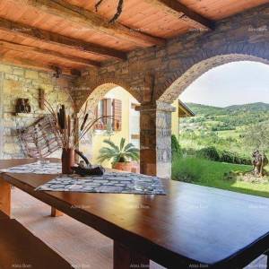 Prodaje se prekrasna vila sa bazenom u blizini Pazina