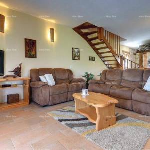 Prodaje se prekrasna vila sa bazenom u blizini Pazina