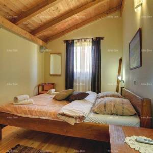 Prodaje se prekrasna vila sa bazenom u blizini Pazina