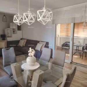 Prodaje se prostrani stan od 96 m² u Puli