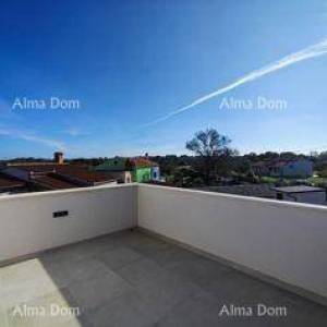 Prodaje se samostojeća kuća, 169 m2, s bazenom, Marčana