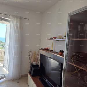 Prodaje se šarmantan stan 60 m²,  Duga Uvala, pogled na more