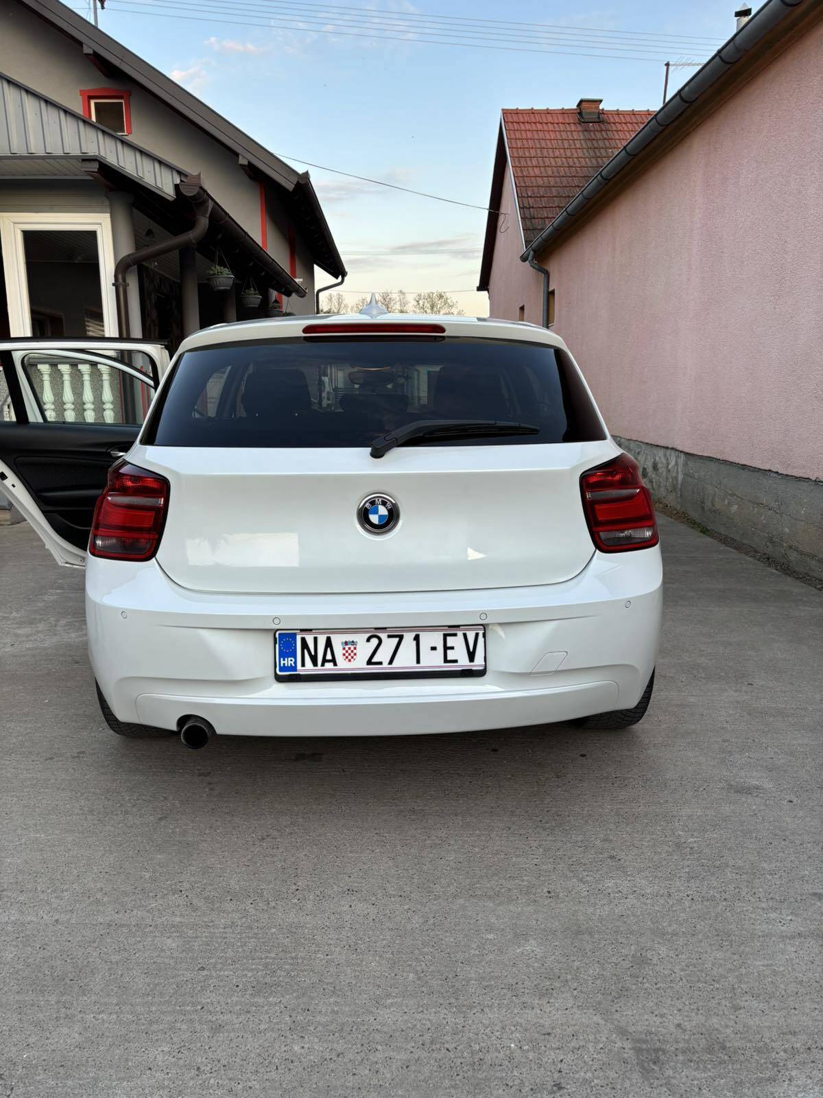 Prodajem bmw f20 116d