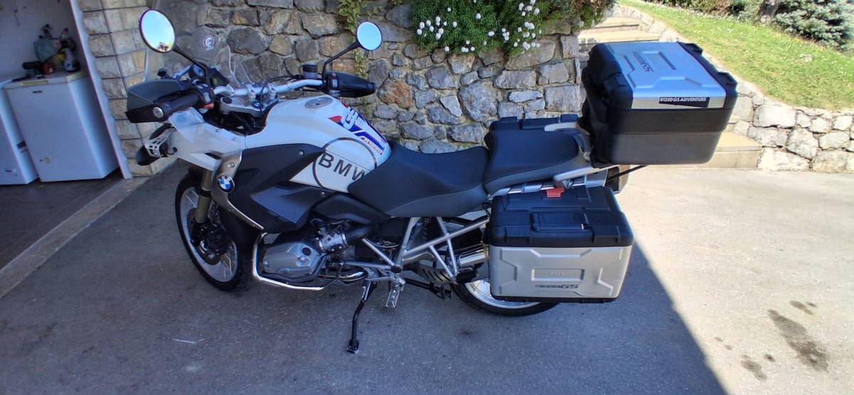 Prodajem ili mjenjam za noviji i slabiji